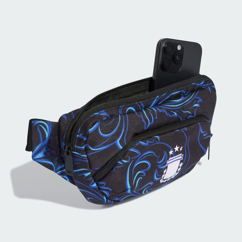 Riñonera Selección  26 Black / Lucid Blue