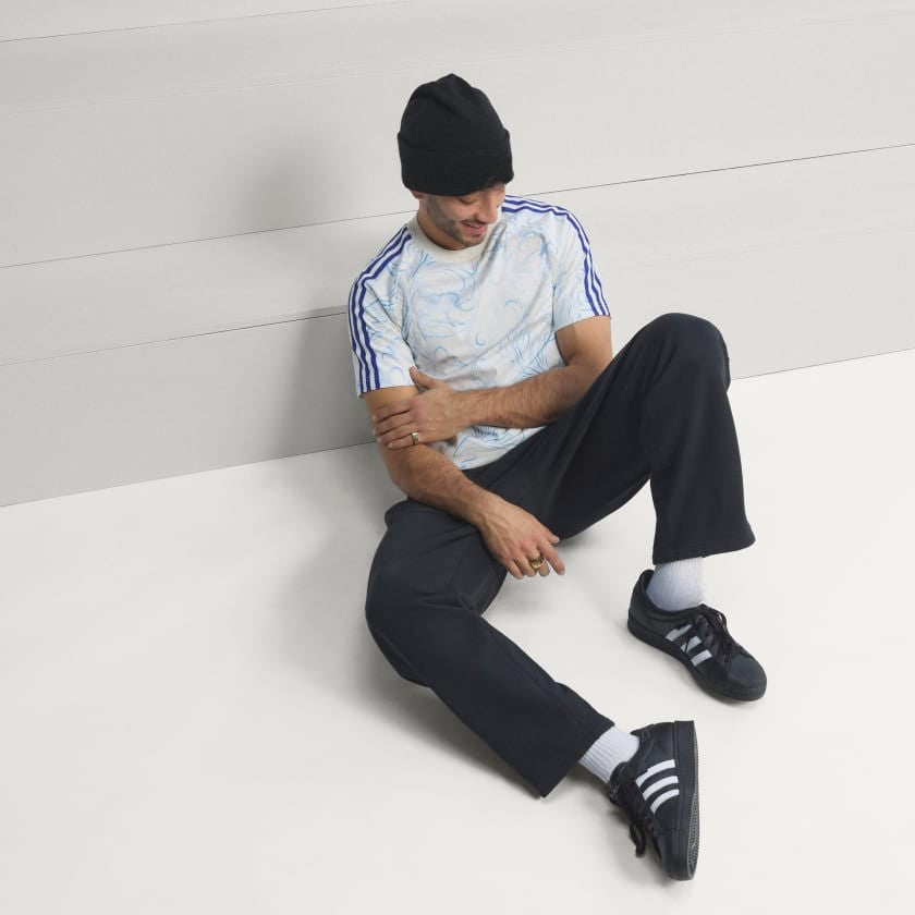 Remera  Originals AOP Off White