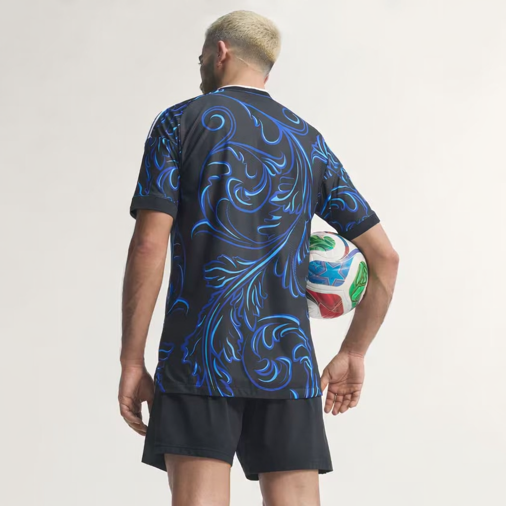 Camiseta Alternativa Selección Argentina 26 Versión Jugador Black / Lucid Blue / Blue Burst