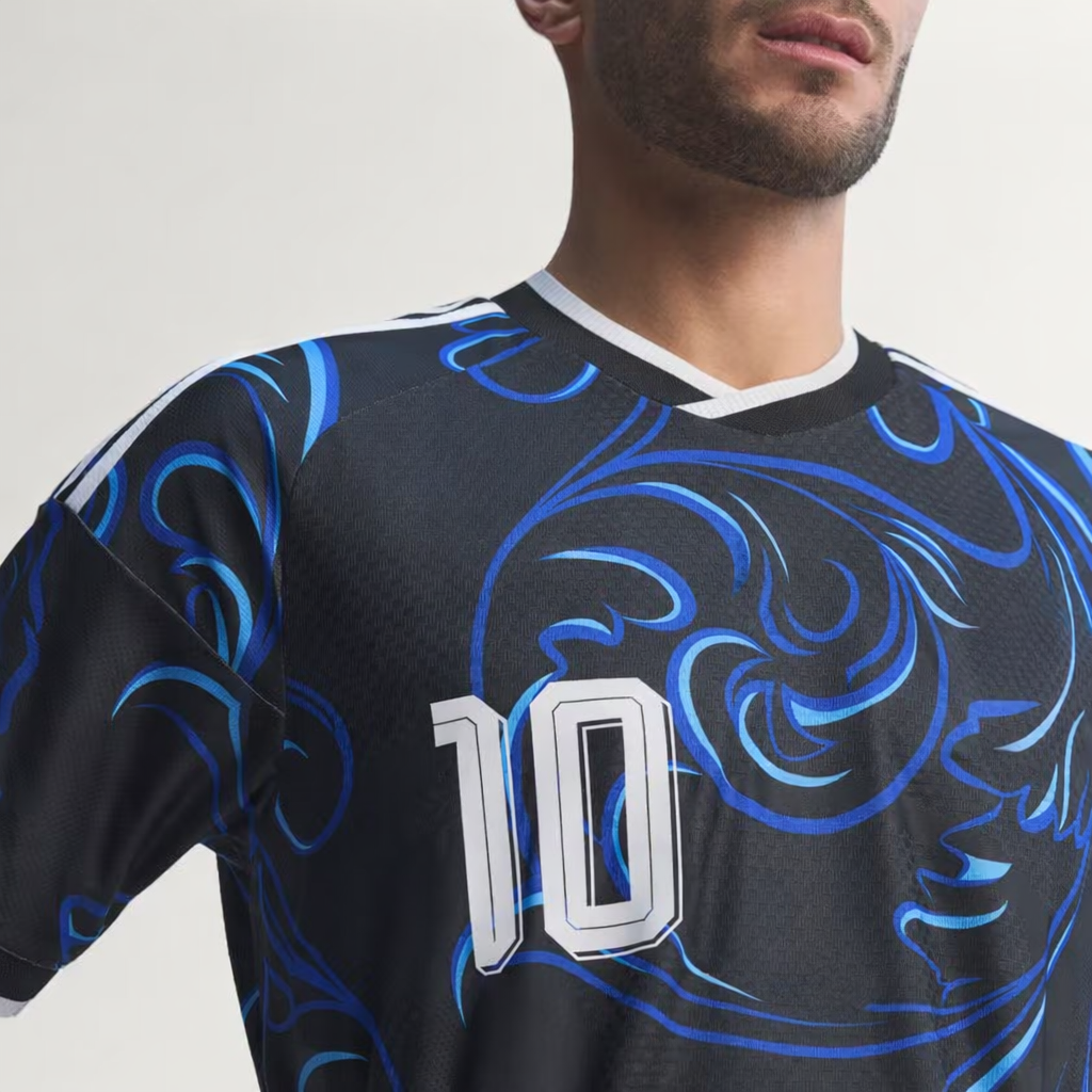Camiseta Alternativa Selección Argentina 26 Messi Versión Jugador Black / Lucid Blue / Blue Burst