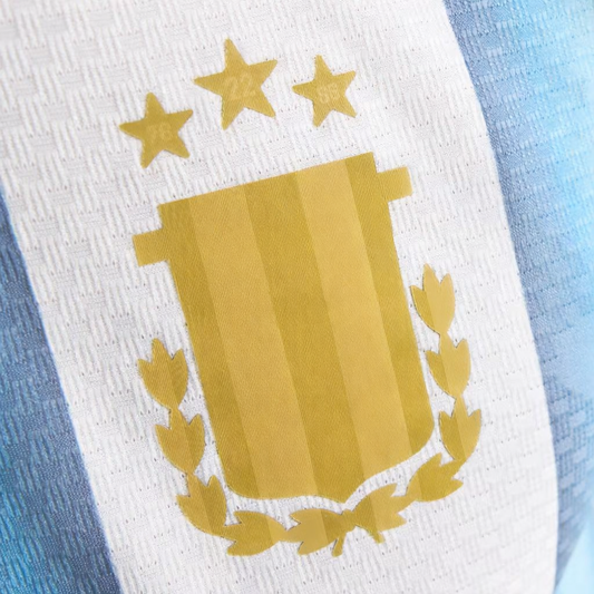 Camiseta Titular Messi Selección Argentina 26 Versión Jugador White / Icey Blue / Light Blue