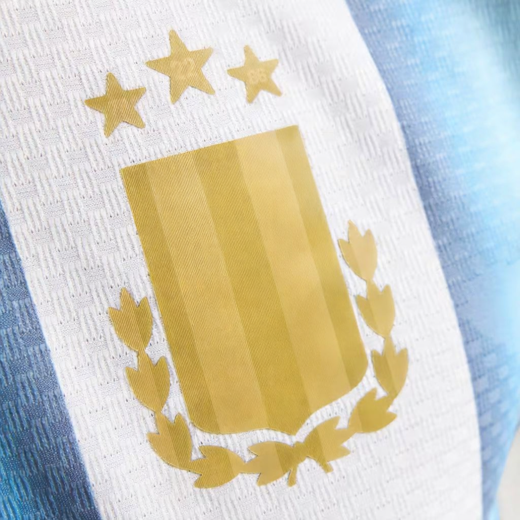 Camiseta Titular Selección Argentina 26 Versión Jugador White / Icey Blue / Light Blue