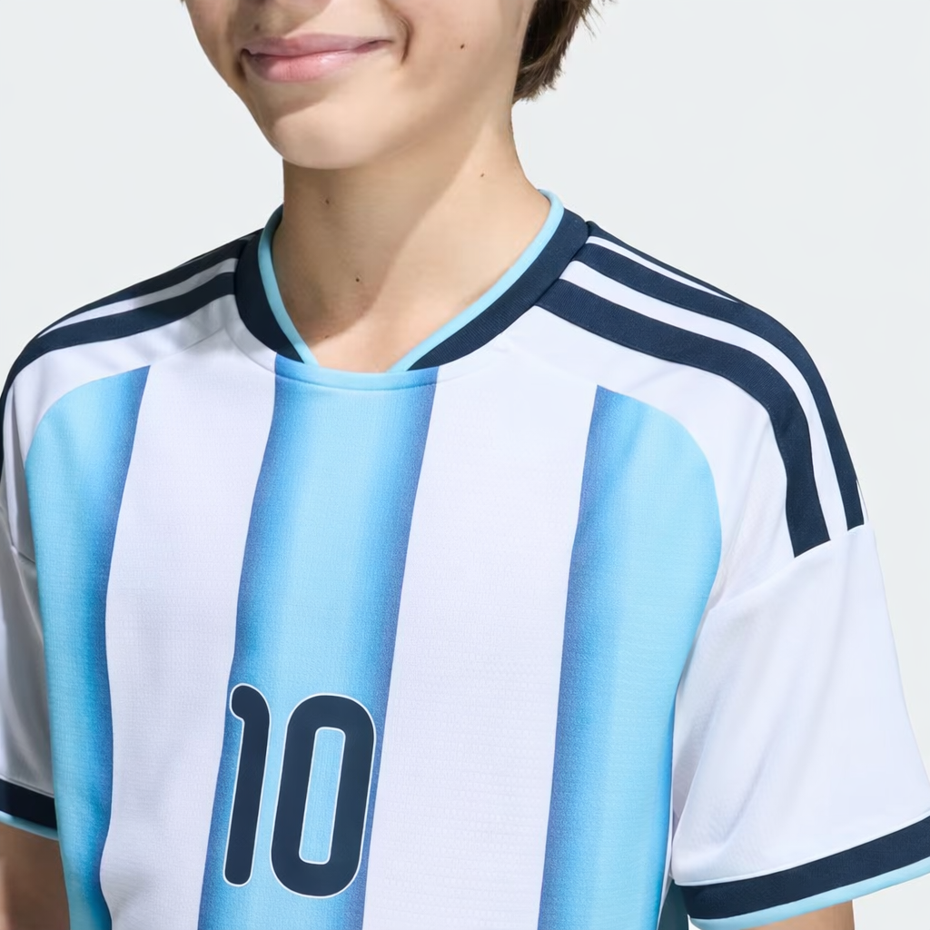 Camiseta Titular Selección Argentina 26 Versión Fan Messi Niños White / Icey Blue / Light Blue
