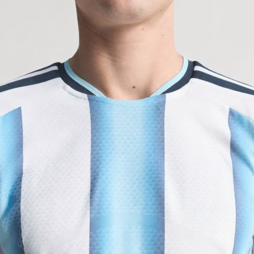 Camiseta Titular Selección Argentina 26 Versión Jugador White / Icey Blue / Light Blue