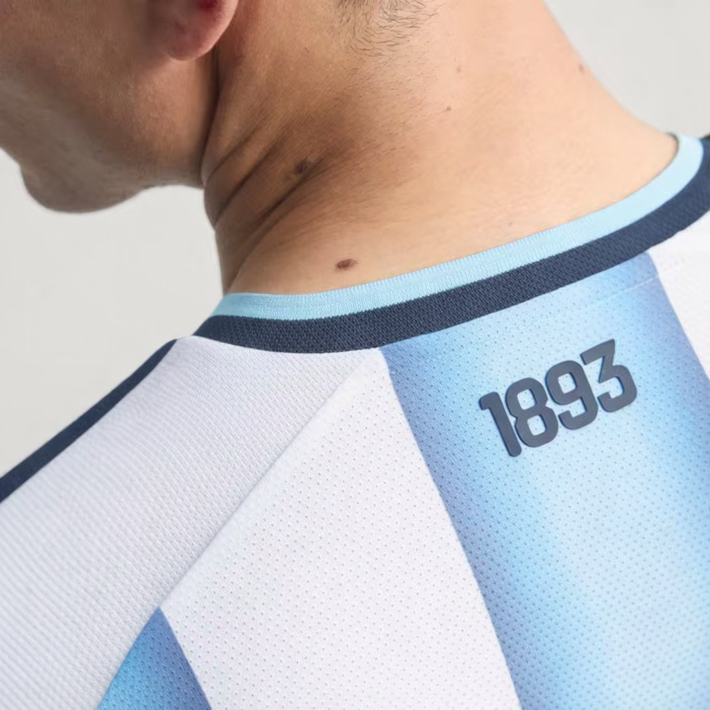 Camiseta Titular Selección Argentina 26 Versión Jugador White / Icey Blue / Light Blue